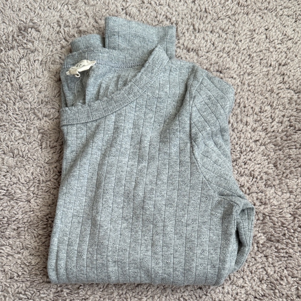 Marea  by Liz Joy gray pointelle long sleeve top.